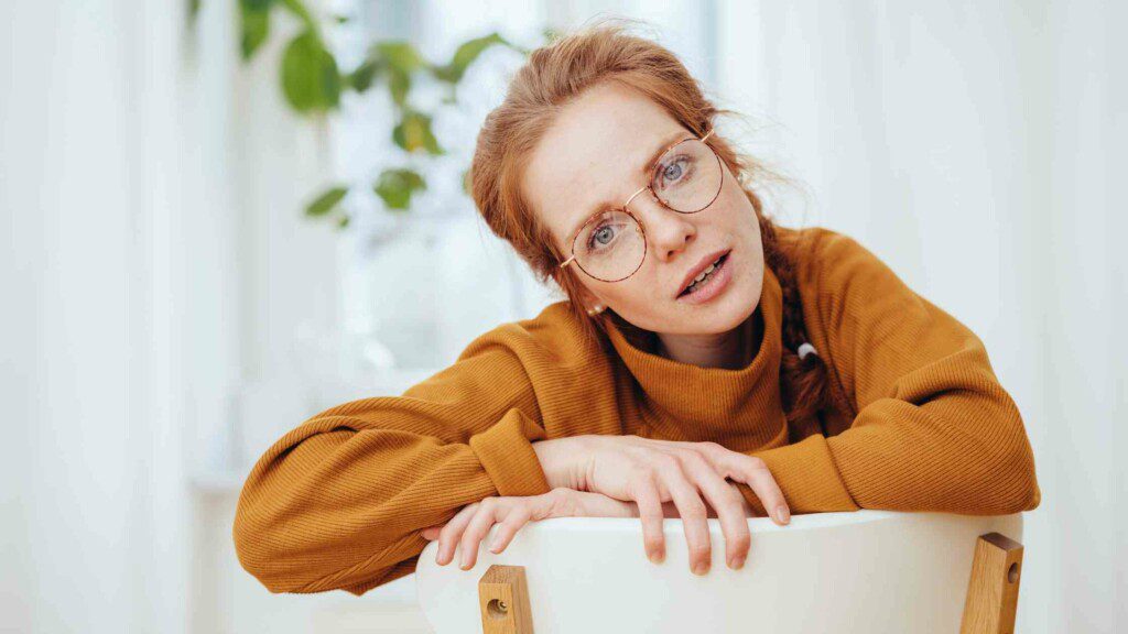 143 Good, Fun, and Interesting Topics To Write About 4 woman looks at someone strange