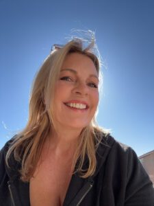 Live The Life You Deserve - Lori Ballen